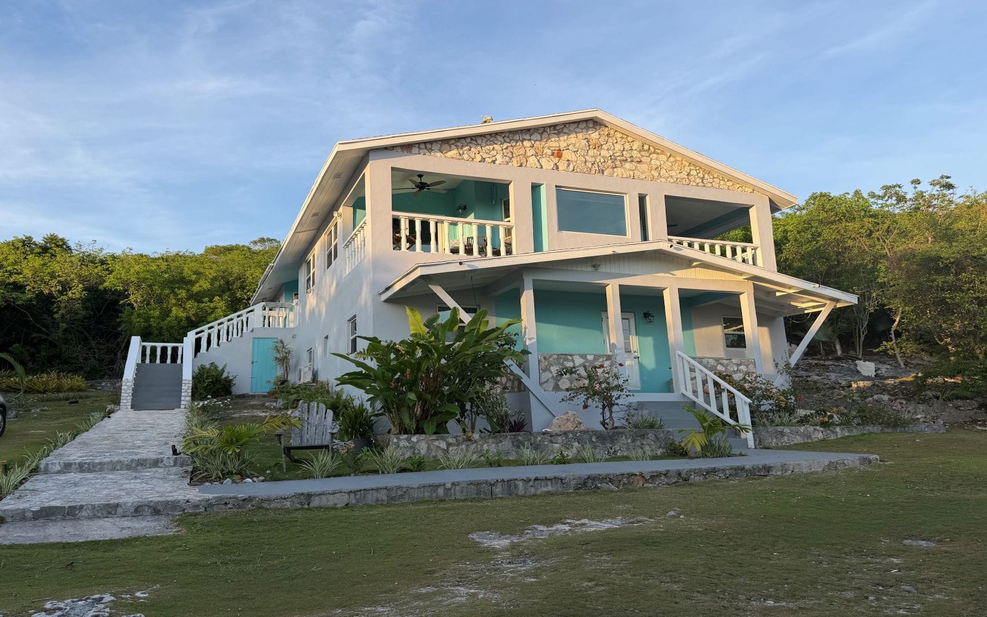 6 Bedroom Home for Sale, Crawfish Drive, Sugar Hill Road, Gregory Town, Eleuthera, Bahamas