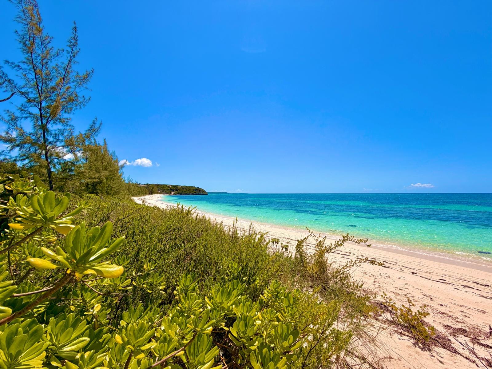 28.7 Acres of Beachfront Land for Sale, Flamingo Bay, Cat Island, Bahamas