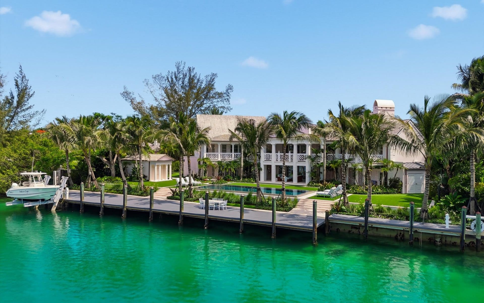 6 Bedroom Luxury Waterfront Home for Sale, Lyford Cay, New Providence, Bahamas
