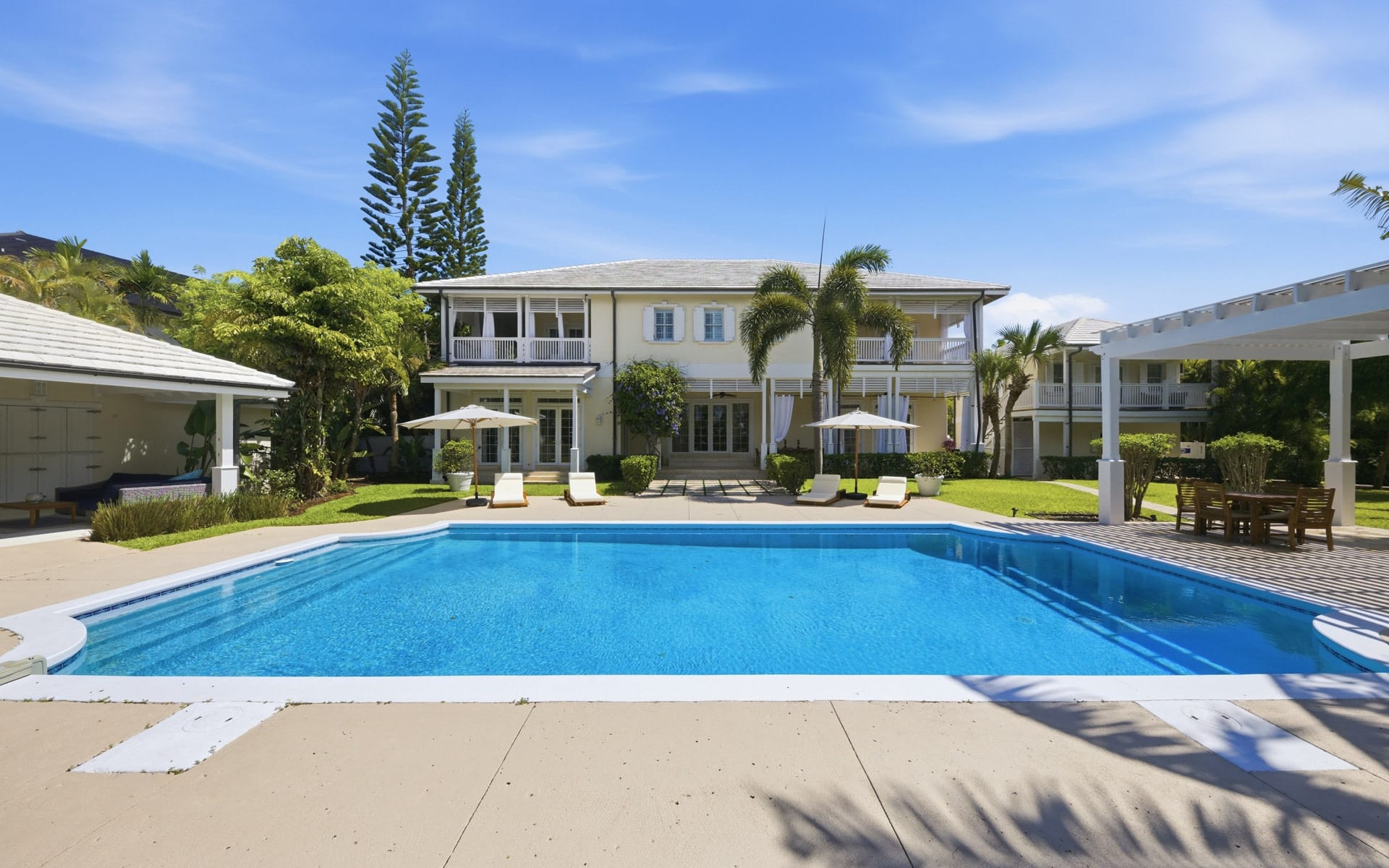 8 Bedroom Waterfront Estate for Sale, Old Fort Bay, New Providence, Bahamas