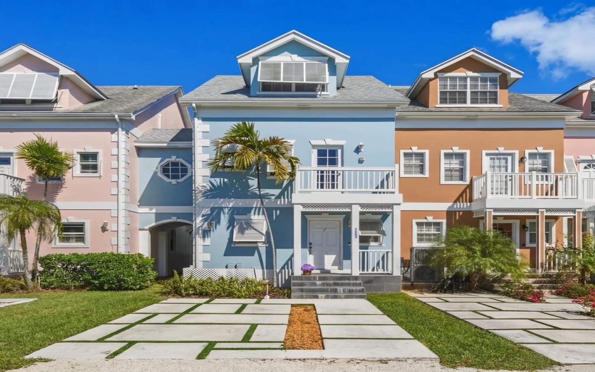4 Bedroom Condo for Sale, The Arches, Sandyport, New Providence, Bahamas