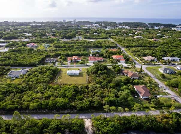 LUCAYAN GLENN, Lucaya, Freeport