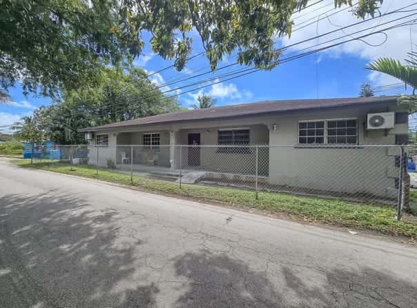 ARMBRISTER ST., New Providence/Paradise Island, New Providence/Paradise Island
