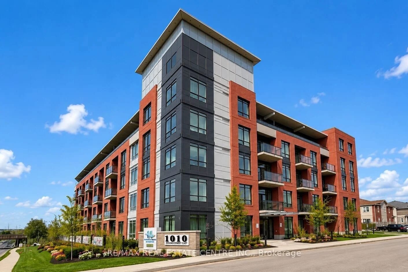 PH12-1010 Dundas Street E, Whitby