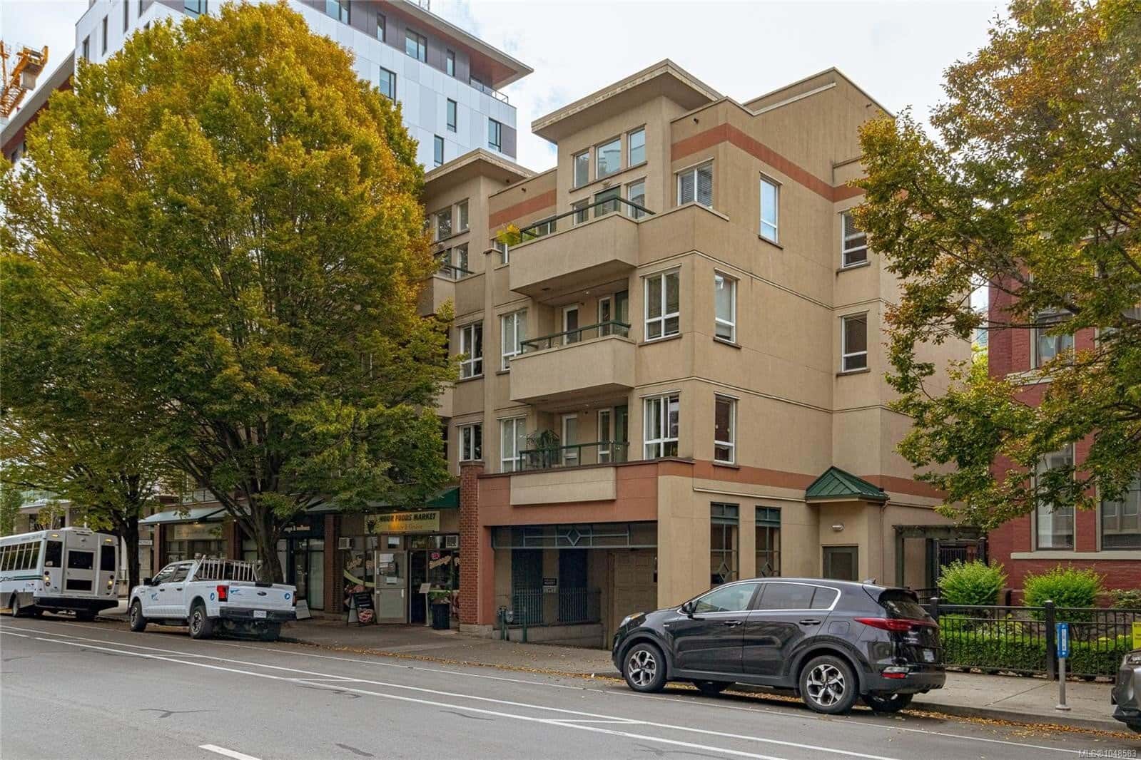 #106-1015 Johnson Street, Victoria