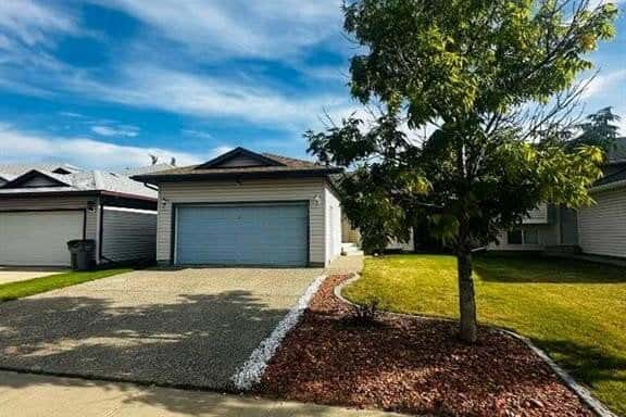 10625 Royal Oaks Drive, Grande Prairie