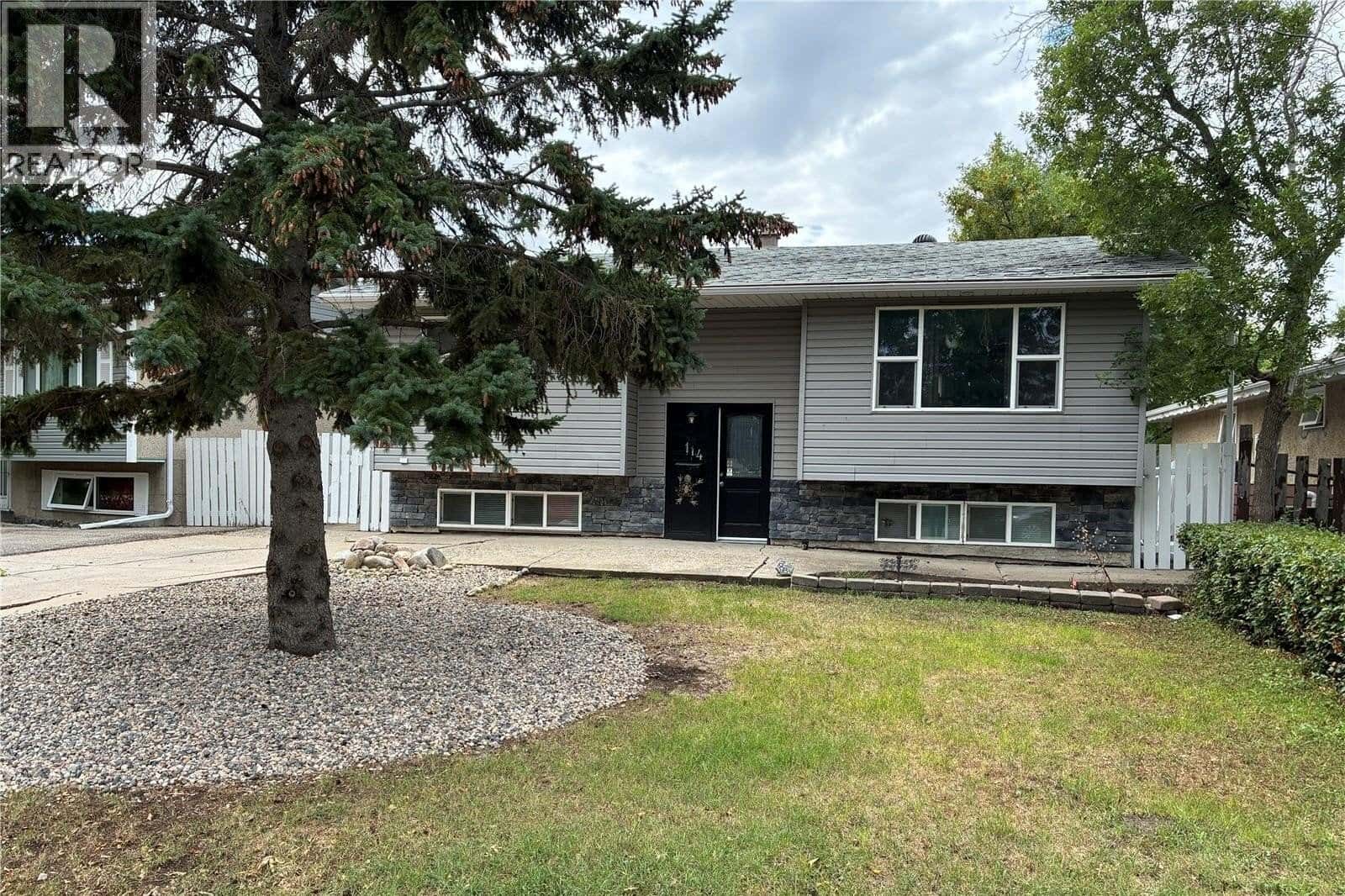 114 Rothwell Crescent, Regina