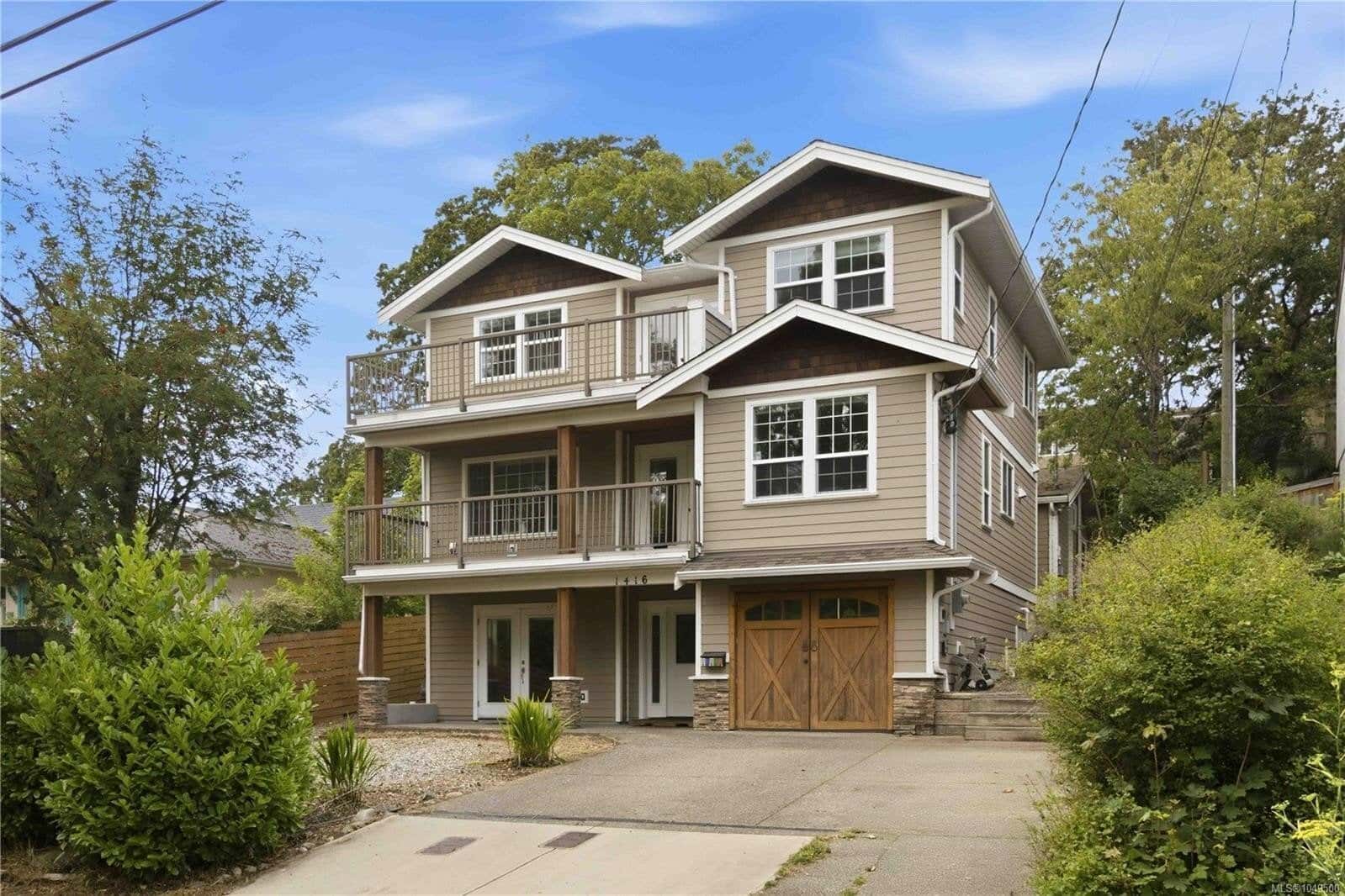 1416 Lang Street, Victoria