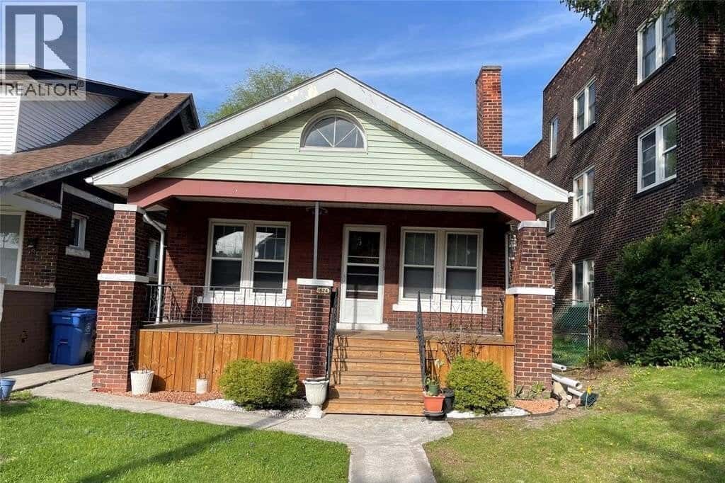 1624 Goyeau, Windsor