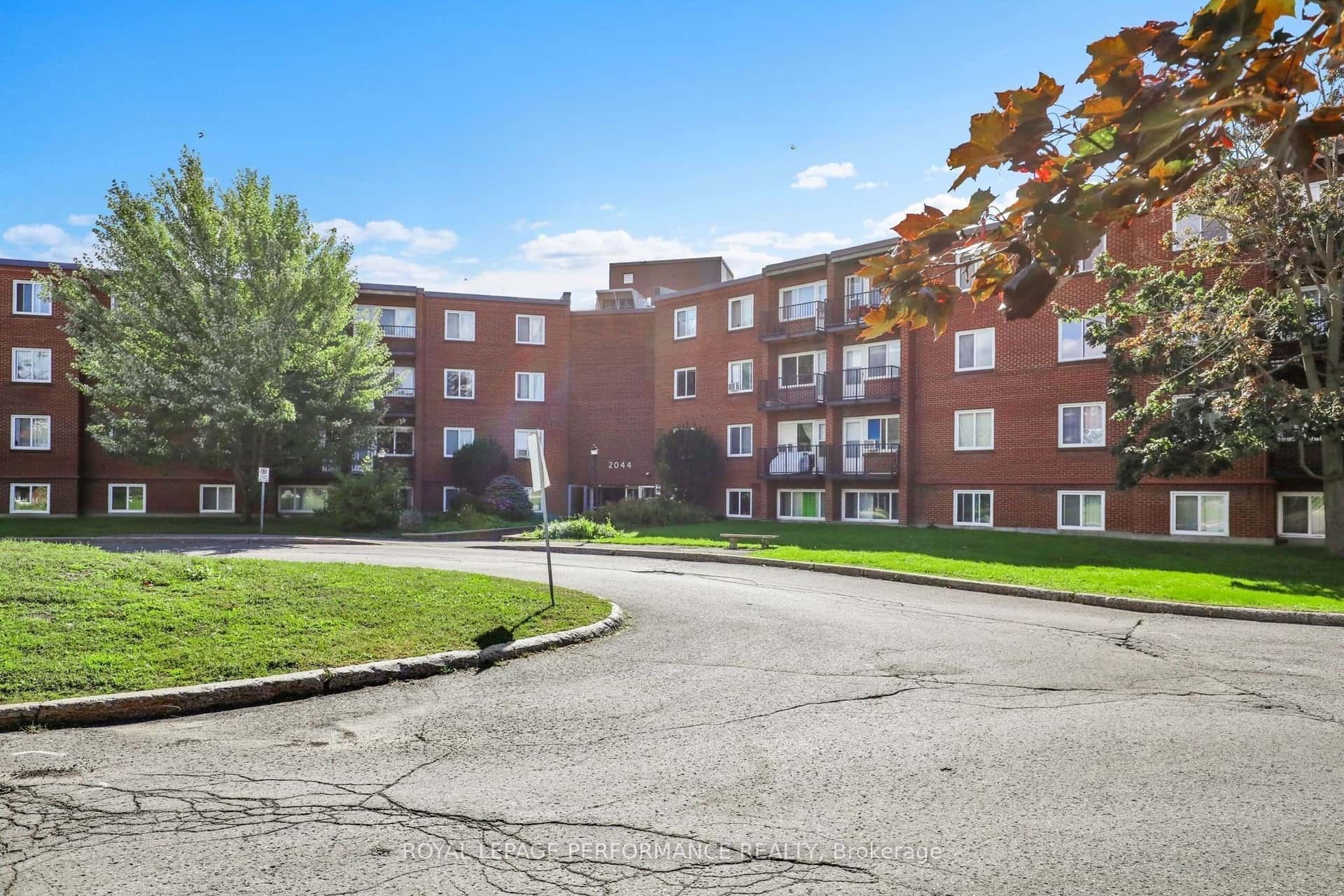208C-2044 Arrowsmith Drive, Ottawa