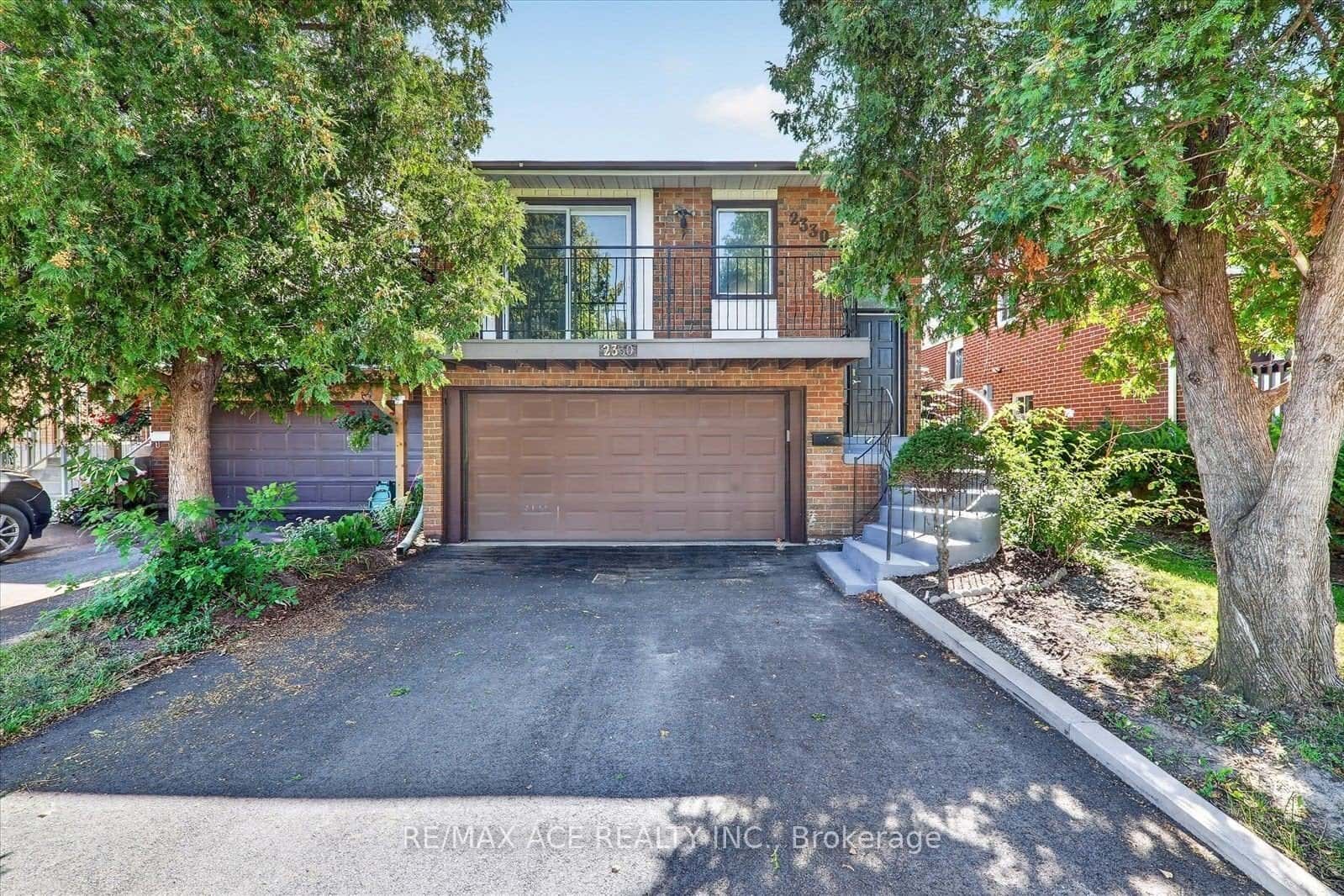 2330 Glastonbury Road S, Burlington