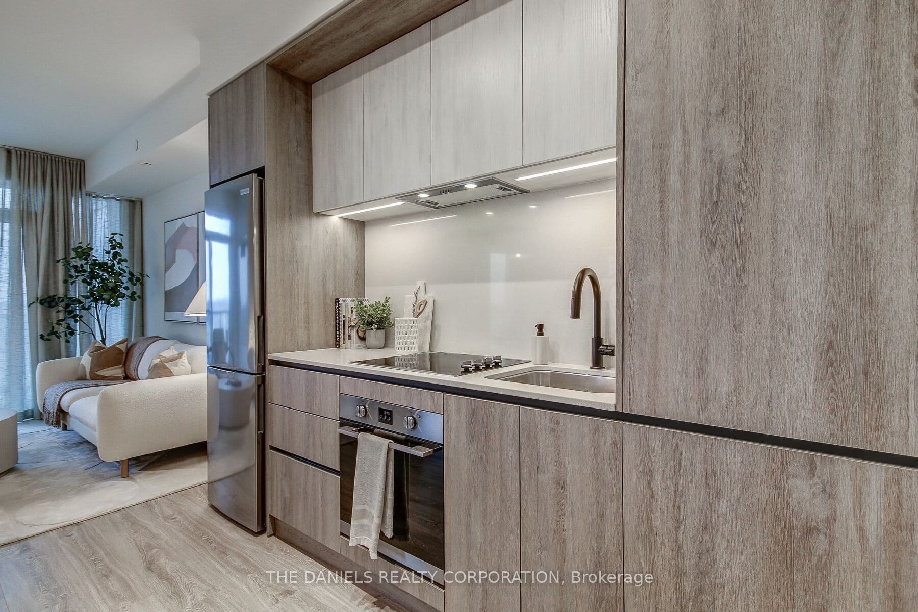 2506-2495 Eglinton Avenue W, Mississauga