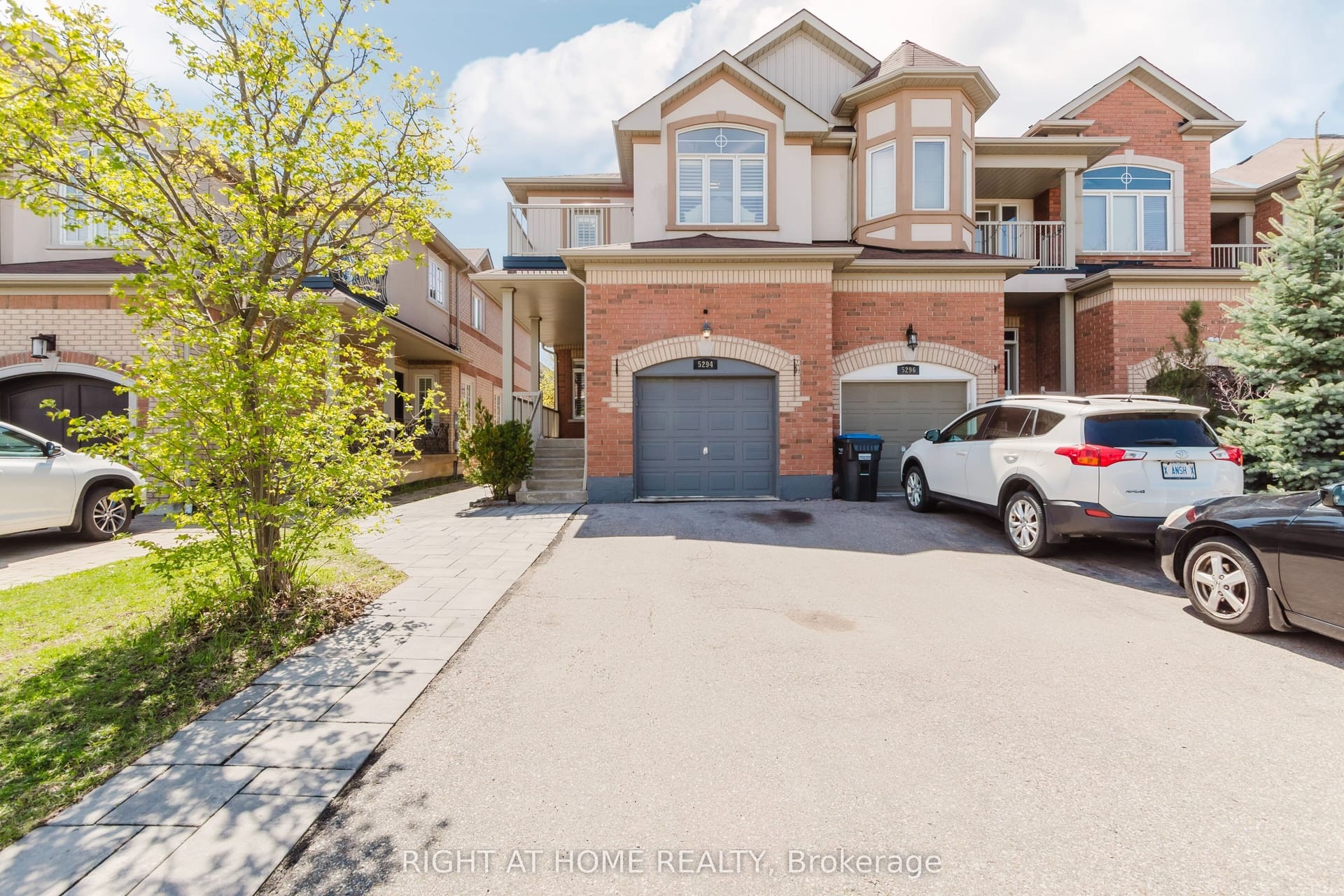 5294 Roadside Way, Mississauga