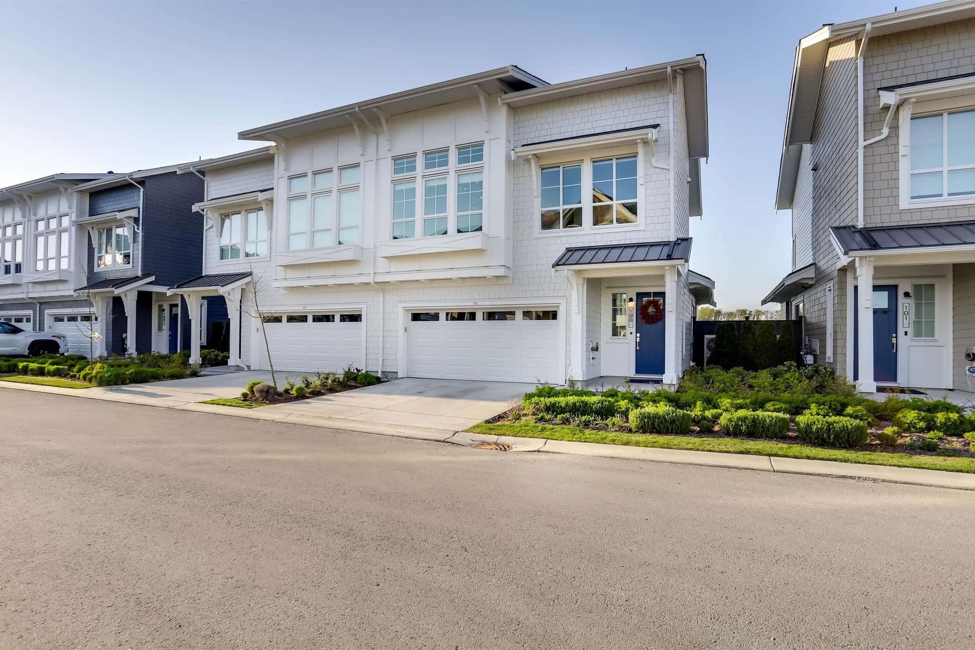 100-5311 Admiral Way, Delta