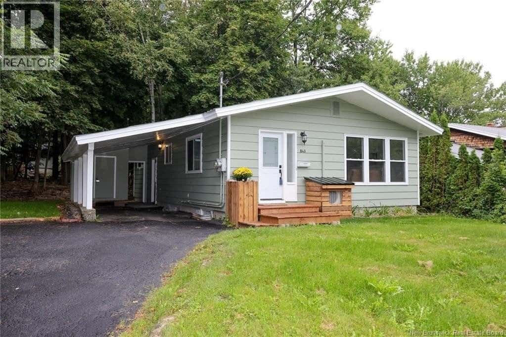 843 York Street, Fredericton