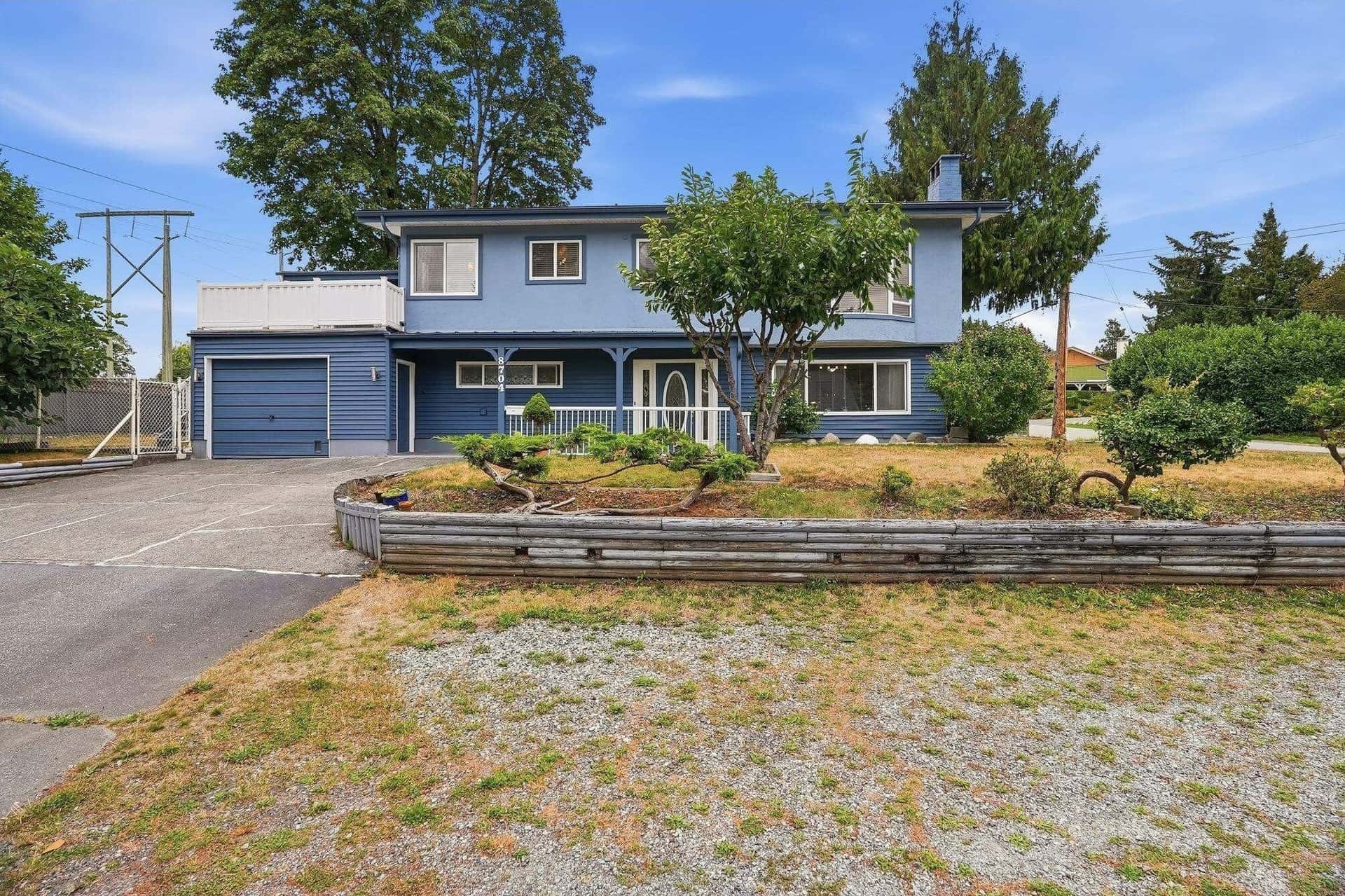 8704 111 Street, Delta