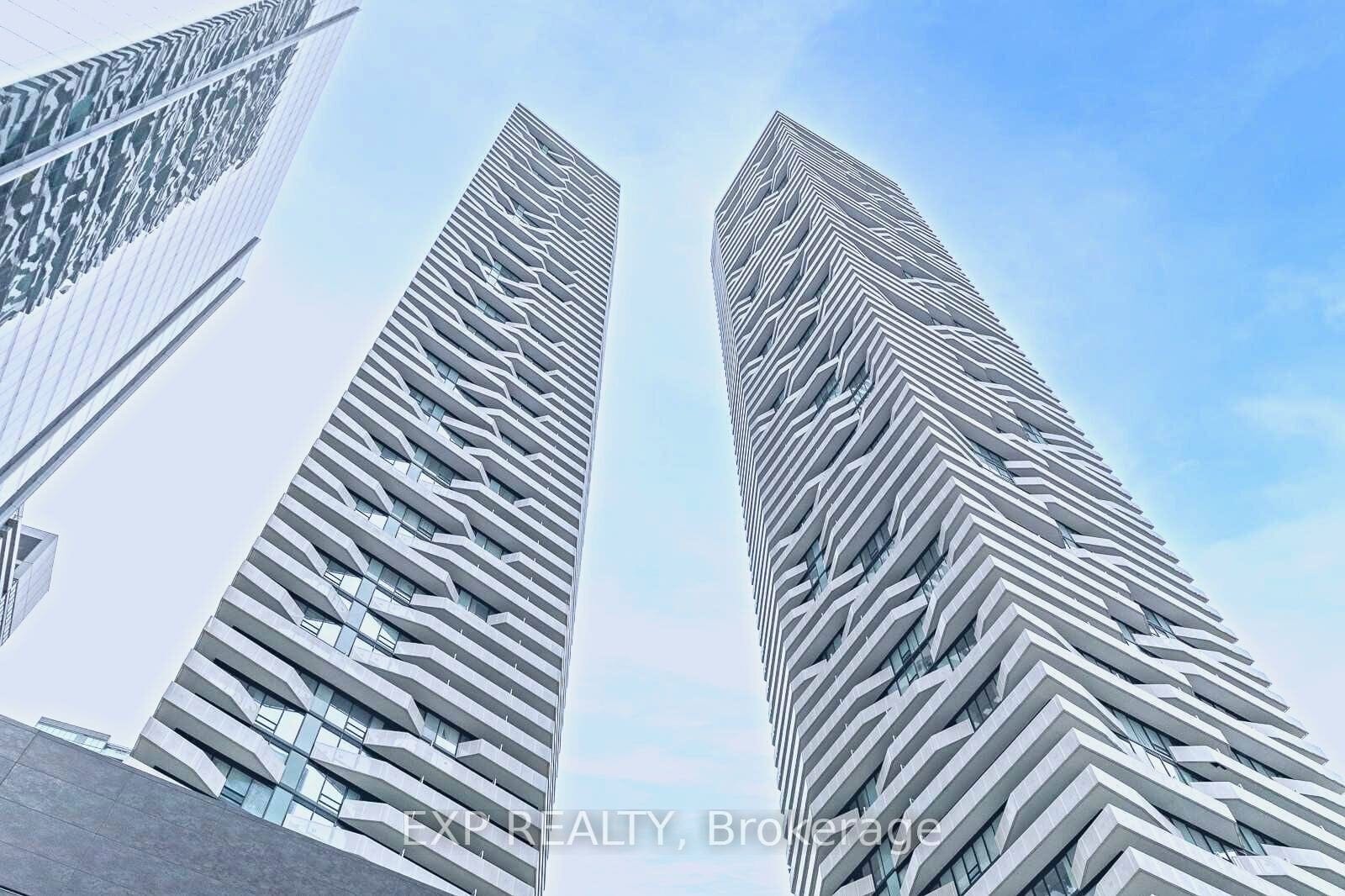 2302-88 Harbour Street, Toronto