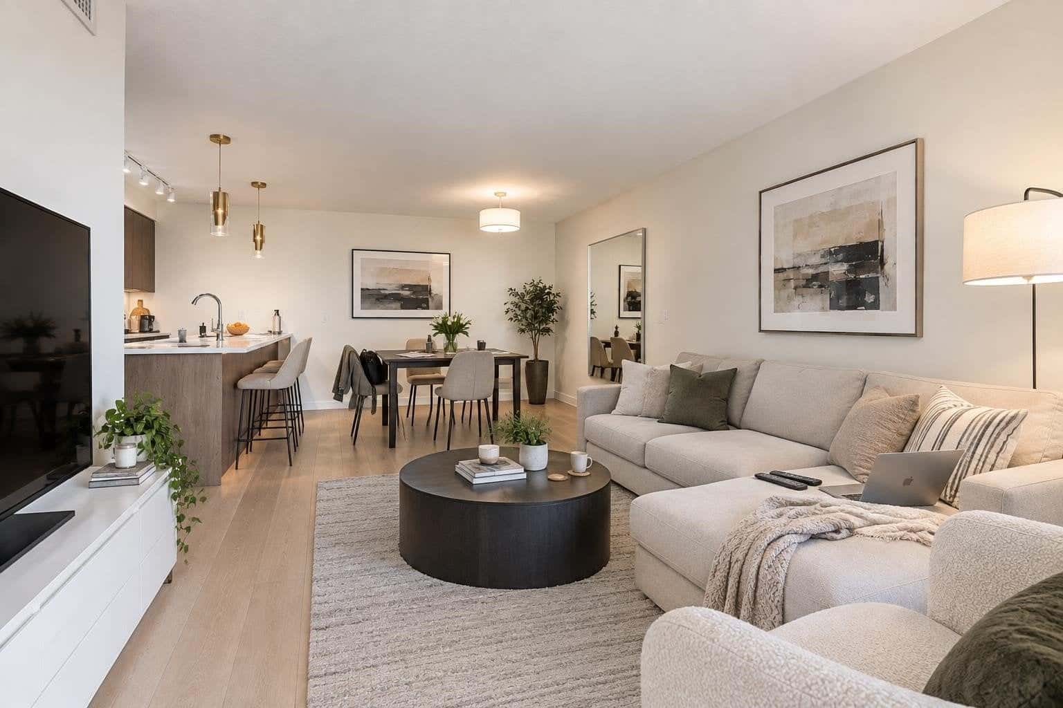 1031-8988 Patterson Road, Richmond