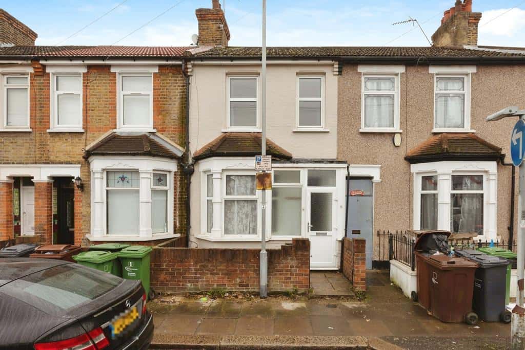 Eastbury Avenue, Barking, IG11