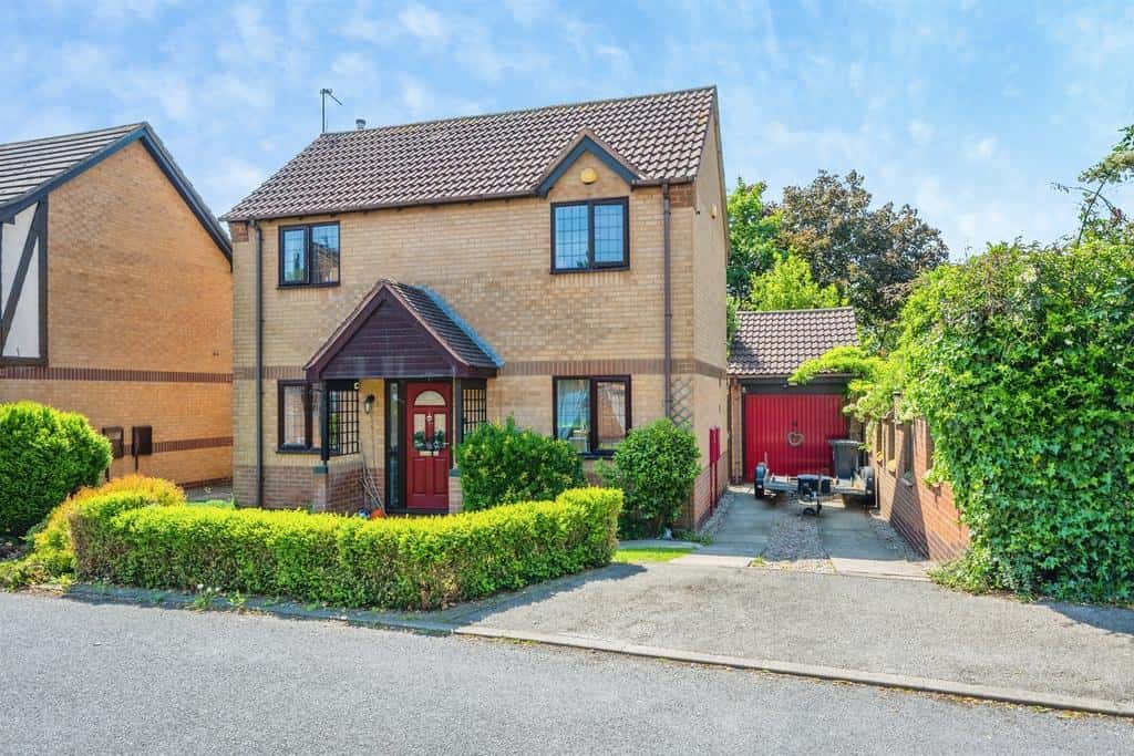 Mountford Close, Oakwood, Derby