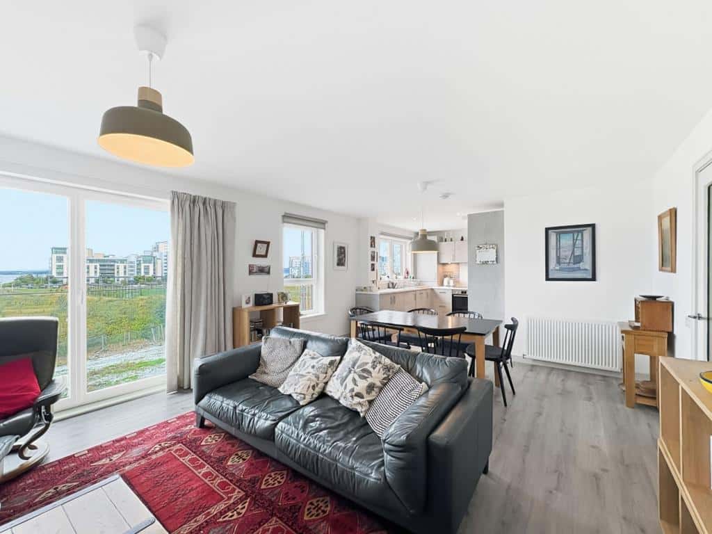 12/8 Sandpiper Drive, Leith...