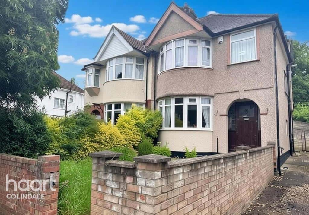 Colin Crescent, NW9 3 bed semi-detached house