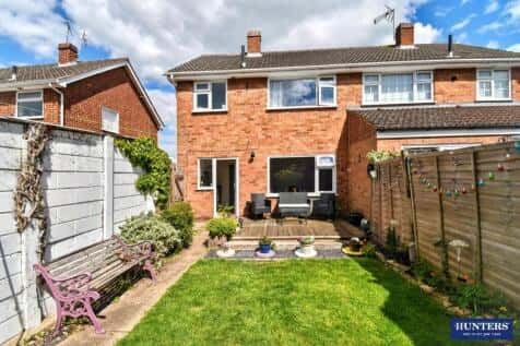 3 bedroom semi-detached house for sale