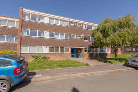 2 bedroom flat for sale