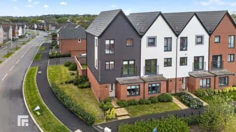 4 bedroom town house for sale