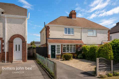 3 bedroom semi-detached house for sale