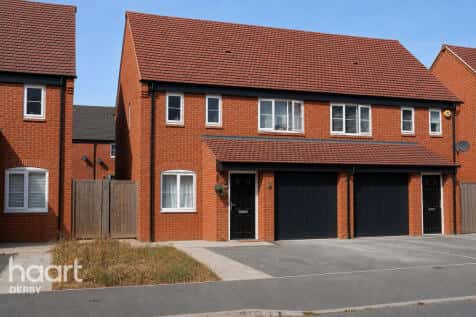 3 bedroom semi-detached house for sale