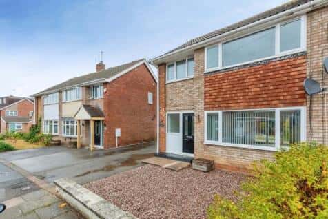4 bedroom semi-detached house for sale