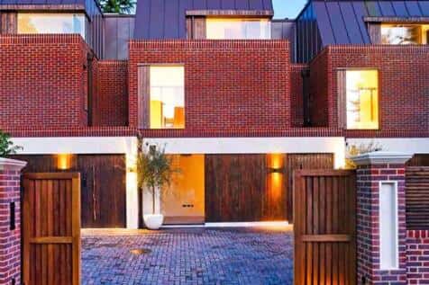 5 bedroom terraced house for sale