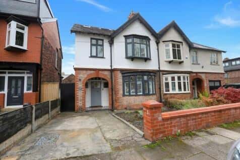4 bedroom semi-detached house for sale