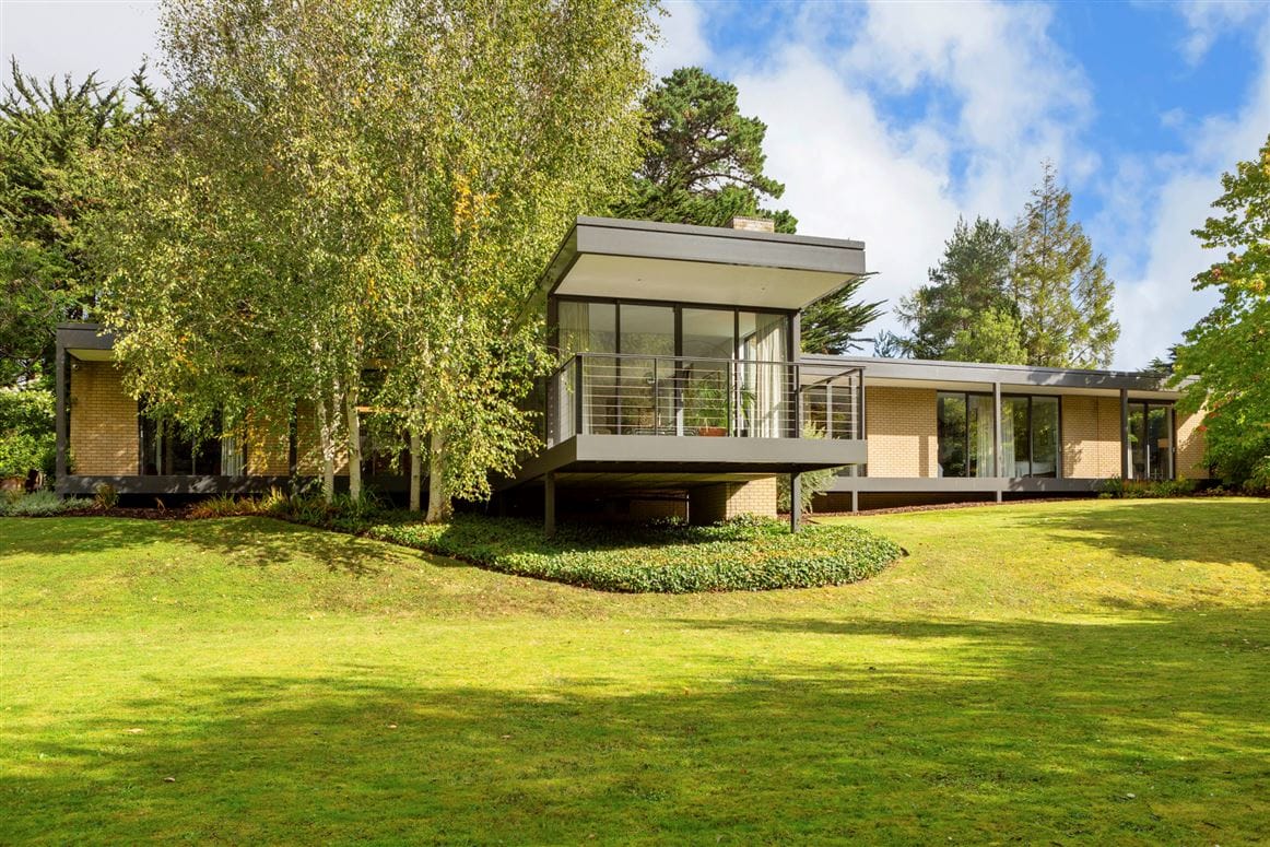Glencarrig, Falls Road, Shankill, Dublin 18, D18 X2T8