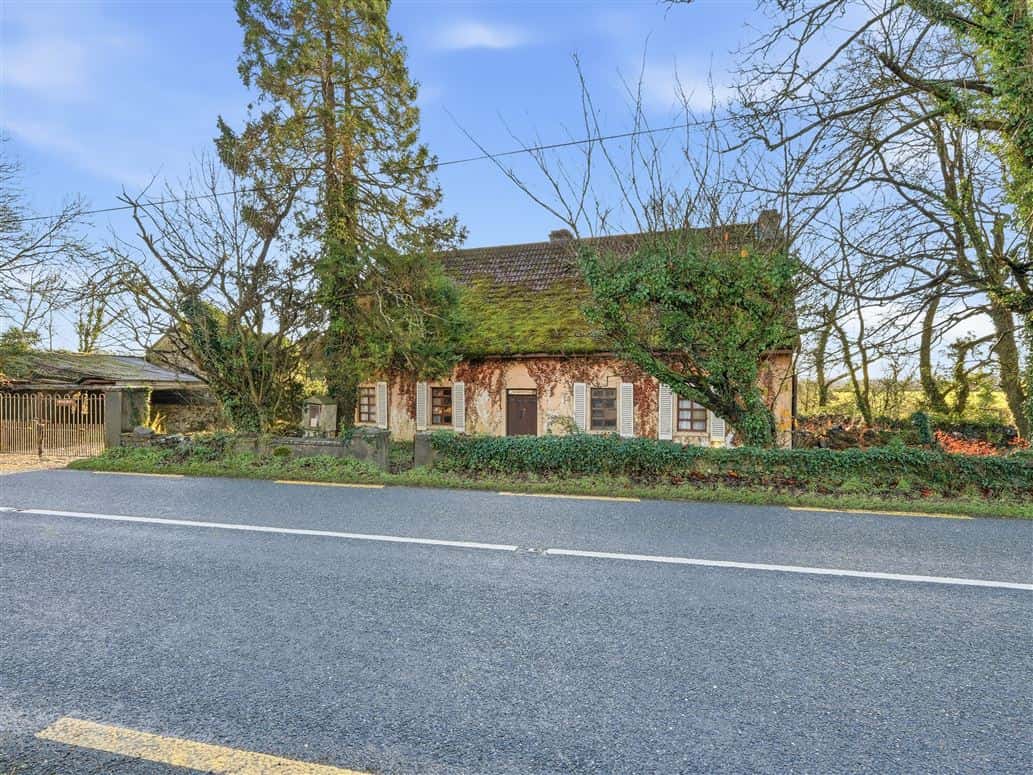 Lachaghmore House, Turloughmore, Lackagh, Galway, H65 YX50