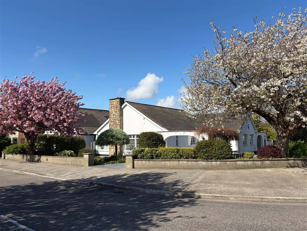 54 Carrickbrack Hill, Sutton, Dublin 13, D13 Y9N7