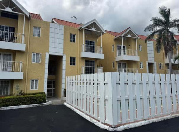 6 MARLEY RD unit: 322, Kingston 6, St. Andrew Parish