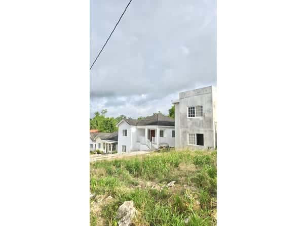 21 BONHAM SPRING, Bonham Park, St. Ann Parish