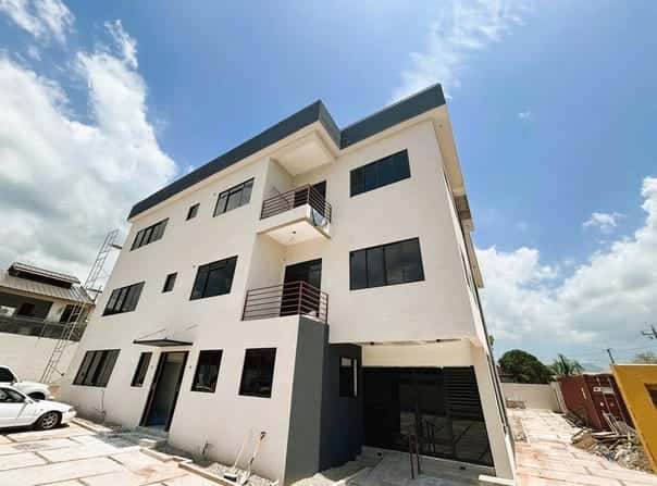 9 ROSEBERRY DRIVE unit: 4, Kingston 6, St. Andrew Parish