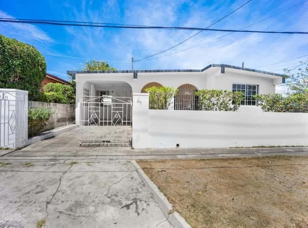 83 ENFIELD AVENUE, Bridgeport, Portland Parish