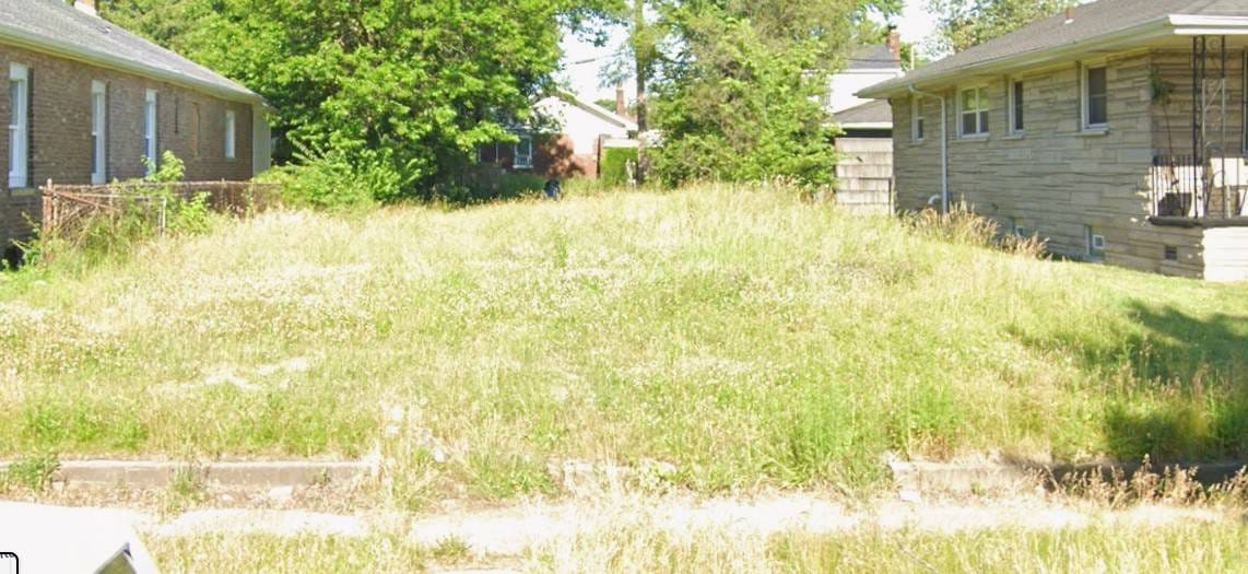 Builders Off-Market Buildable Vacant Lot!