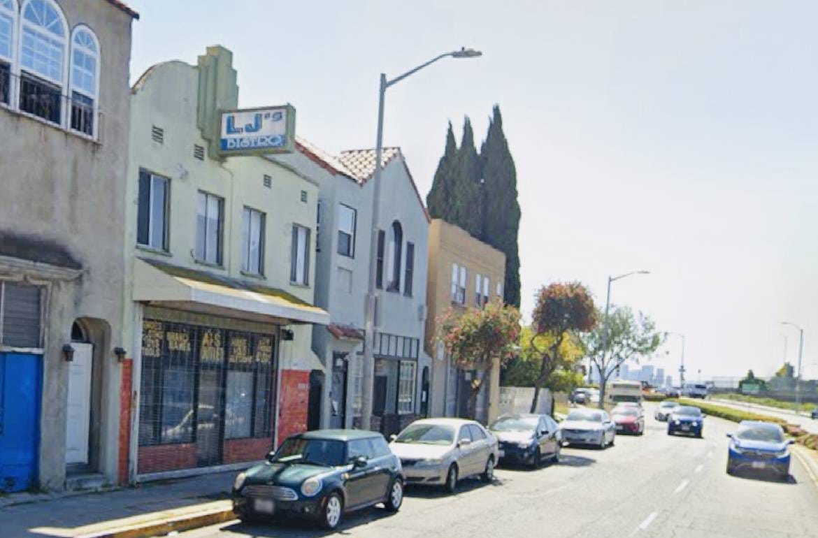 Triplex for SALE - value add opportunity