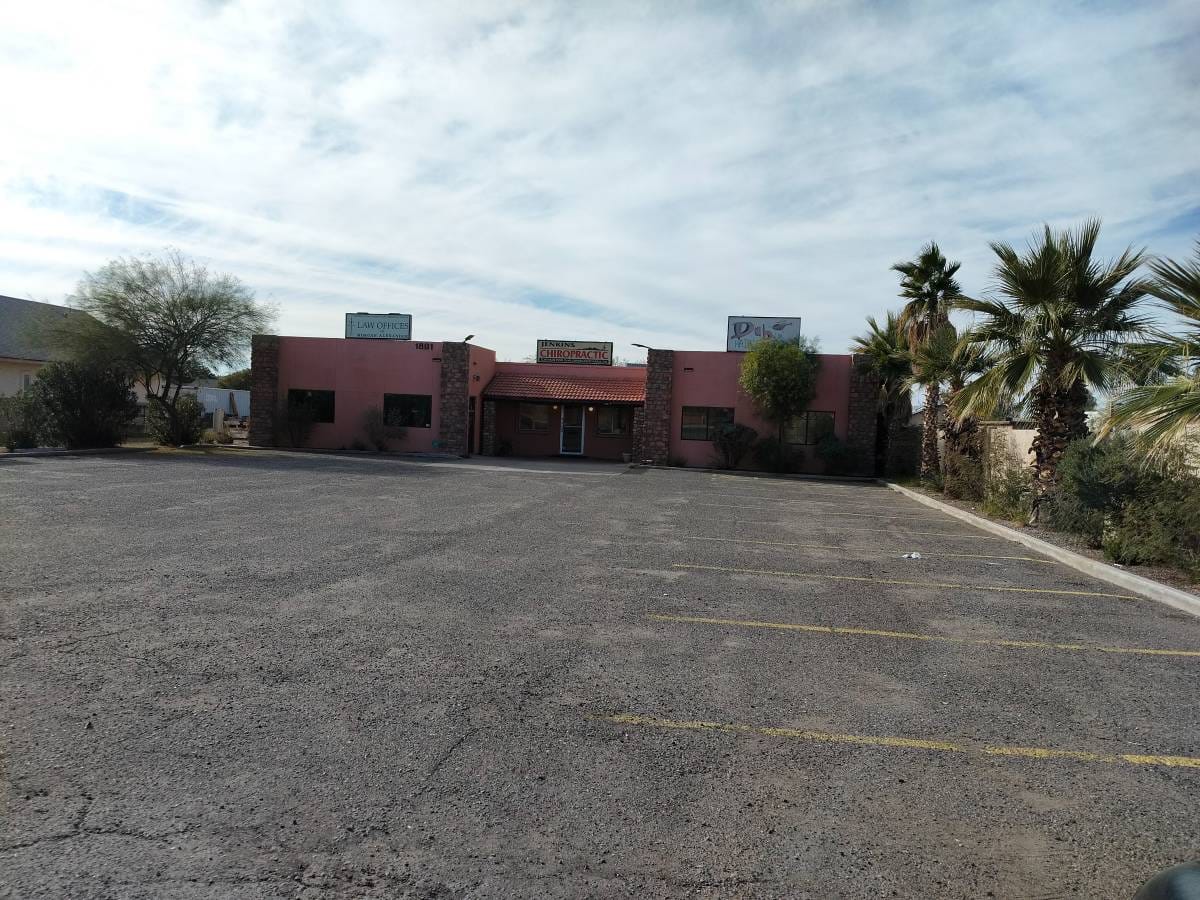 Office building in the center of Casa Grande