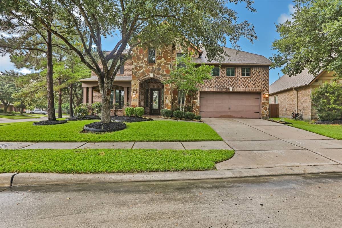 Giving you some Me Time - Home in Humble. 4 Beds, 3 Baths