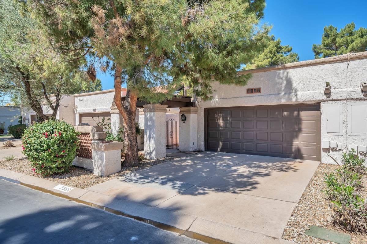 Fully Furnished Single Story Rental in McCormick Ranch!