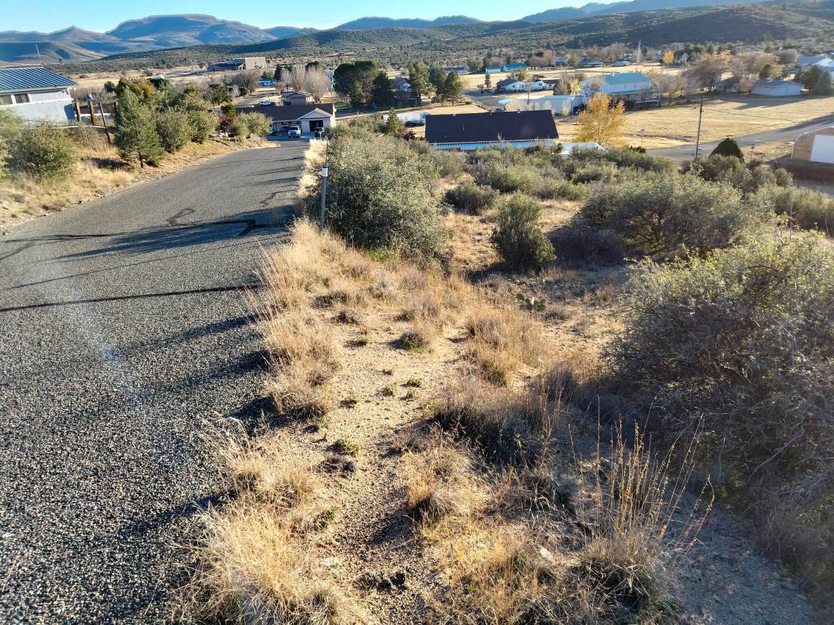 1/3 acre lot in peeples valley.