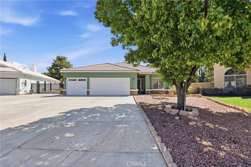 1 STORY HOME, 4 BEDROOMS, 2 BATHROOMS FOR SALE ***********************