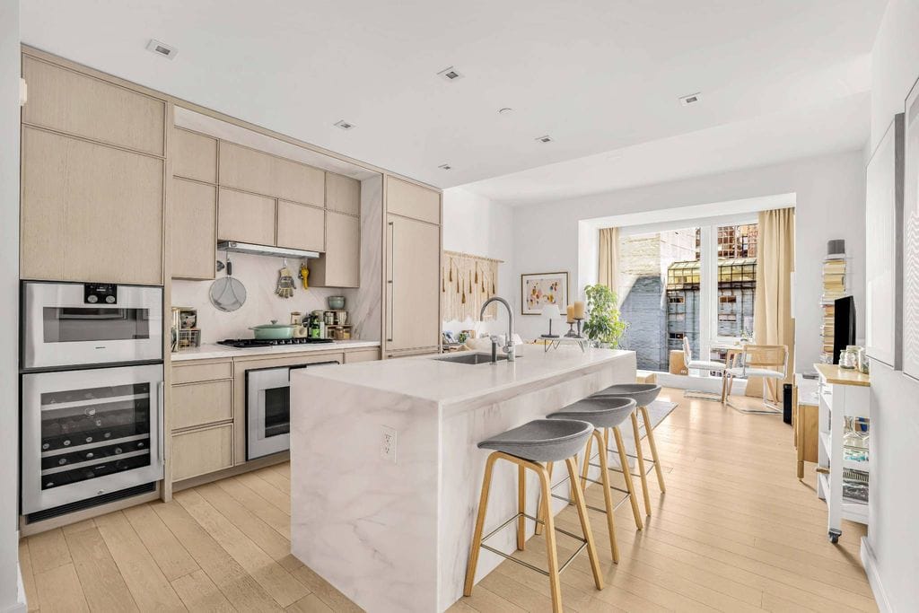 3 room luxury Flat for sale in New York - 131866724 - LuxuryEstate.com